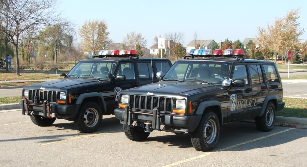 1999 Jeep cherokee police package #3