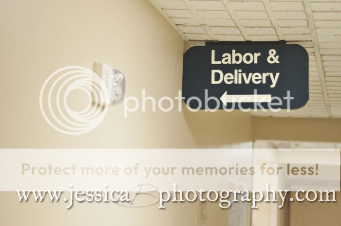 labor & delivery sign